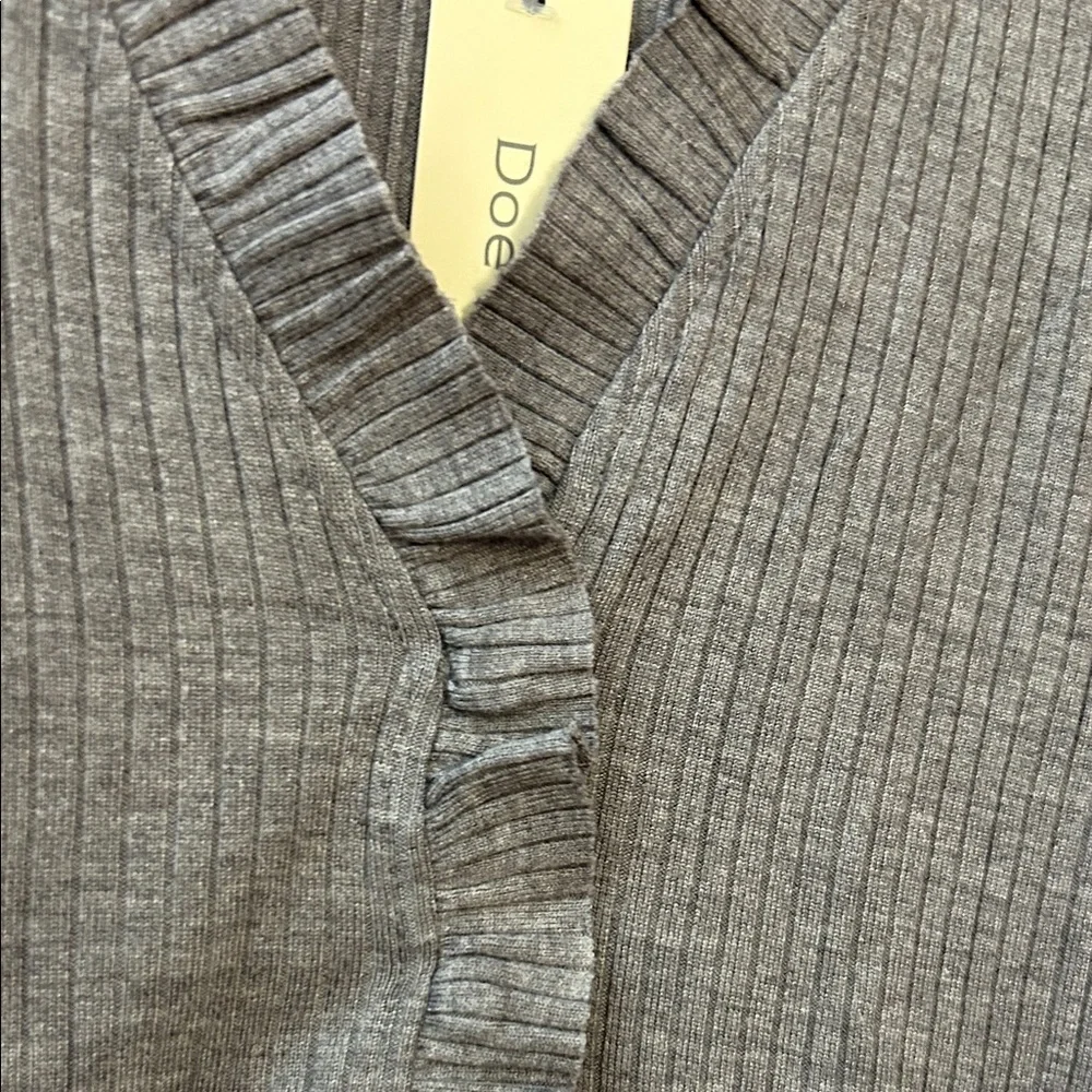 Doe & Rae Gray Ribbed Cardigan with Ruffle Trim - Picture 4 of 4